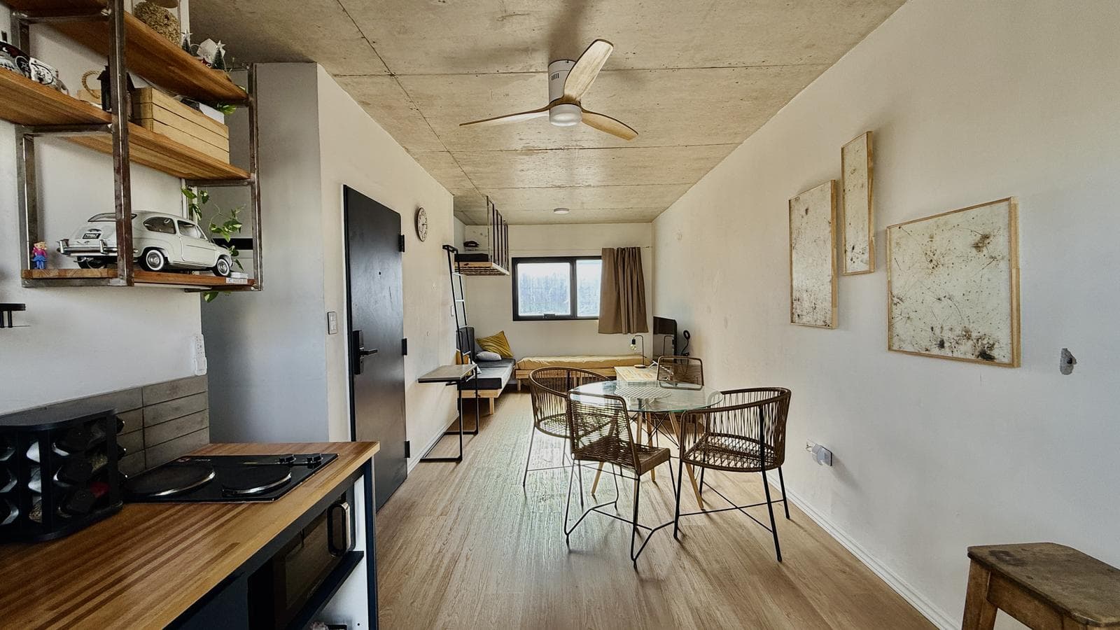 Apartment with a private terrace