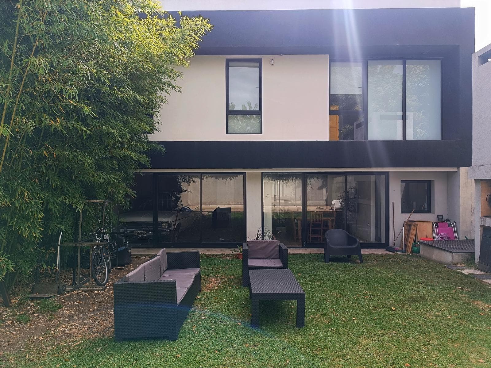 4-BEDROOM HOUSE FOR SALE IN LA PLATA + COMMERCIAL SPACE