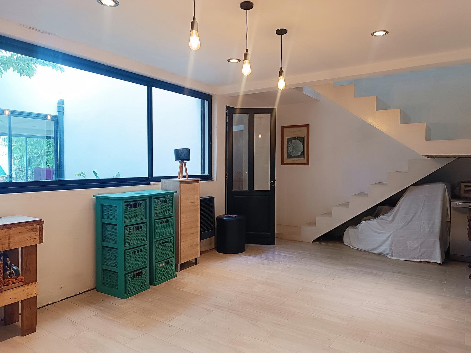 4-BEDROOM HOUSE FOR SALE IN LA PLATA + COMMERCIAL SPACE