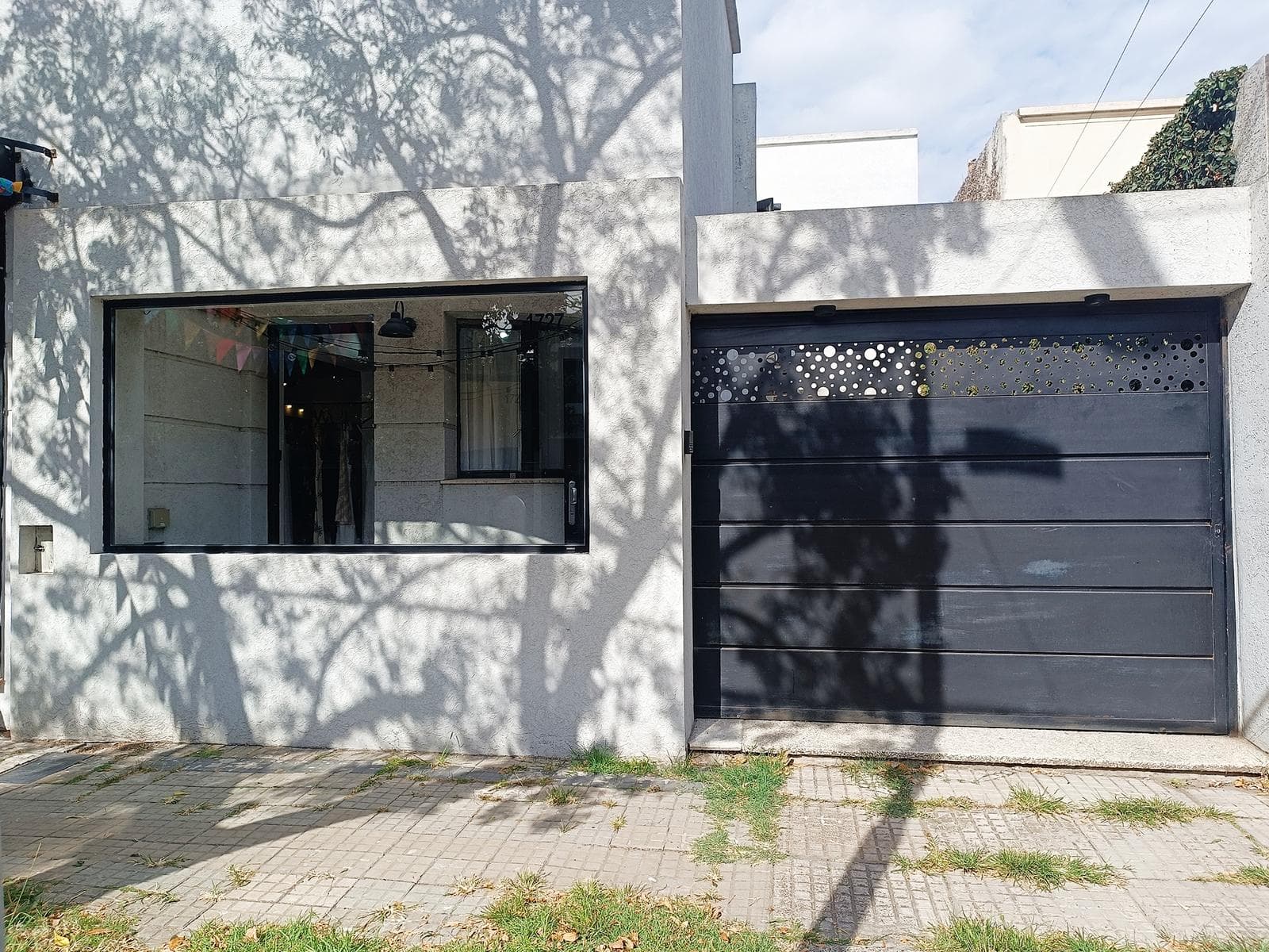 4-BEDROOM HOUSE FOR SALE IN LA PLATA + COMMERCIAL SPACE