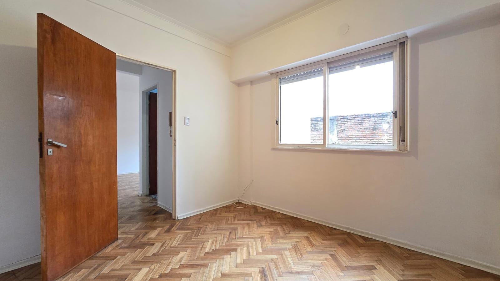 2-room apartment. Facing the courtyard. Villa Urquiza