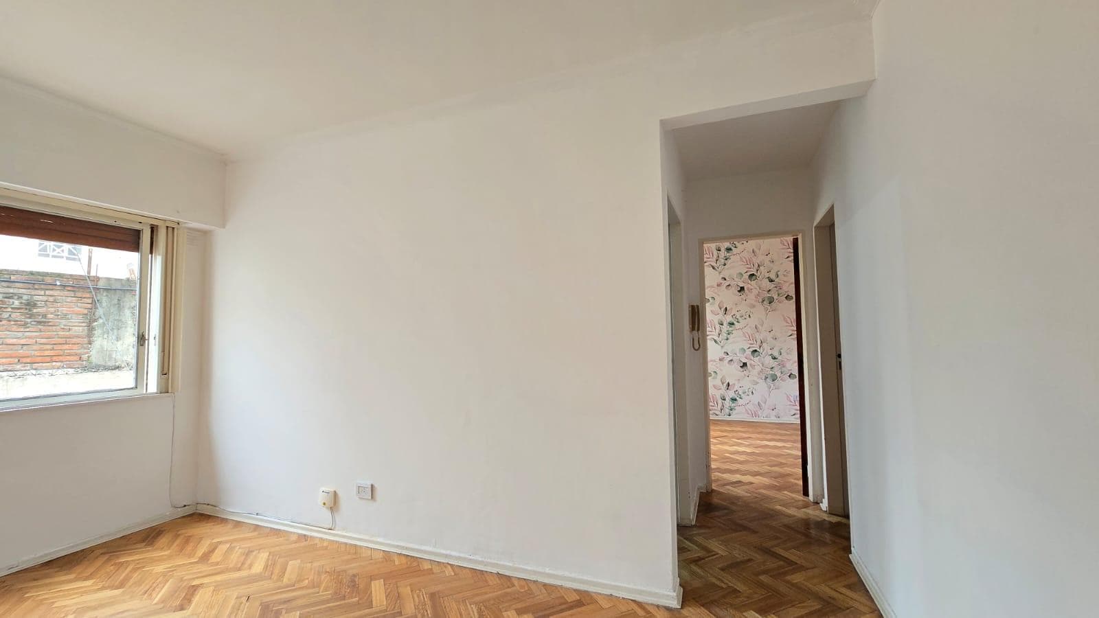 2-room apartment. Facing the courtyard. Villa Urquiza
