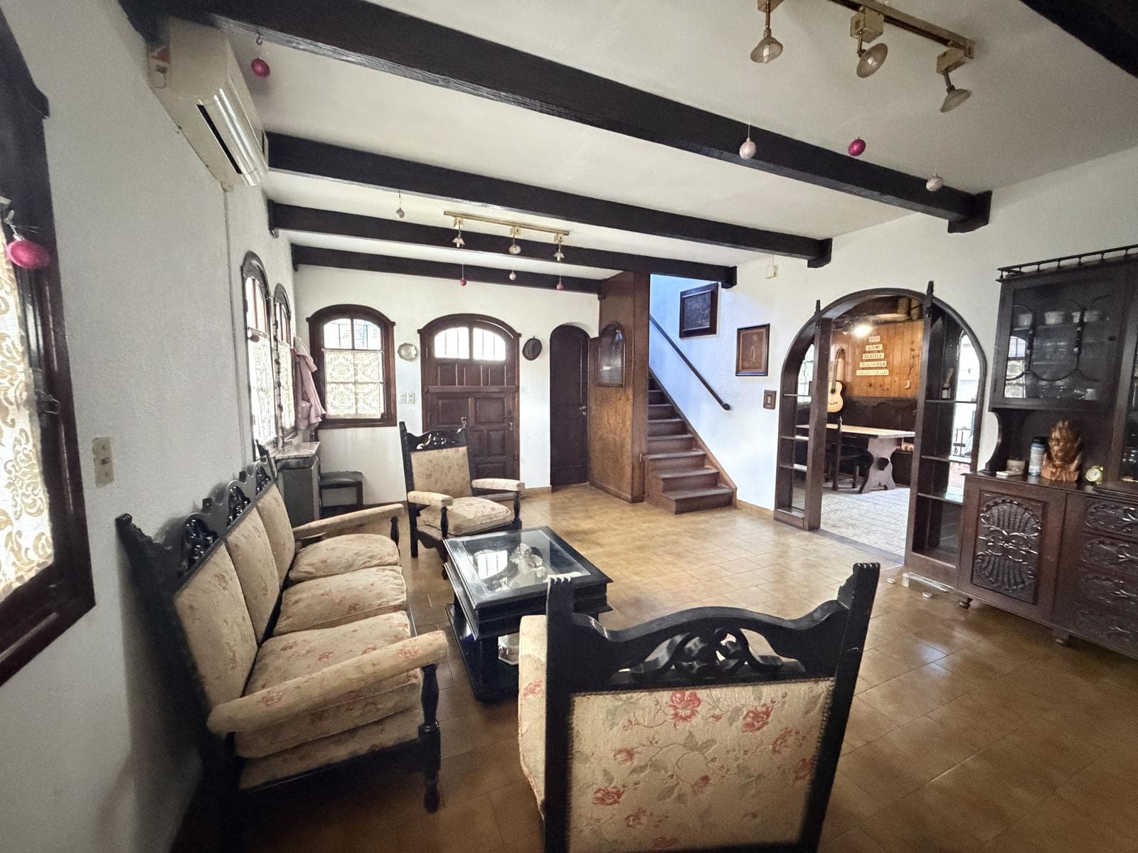 Spanish-style house in Mart.-Fleming, Panama, with 2 garage spaces