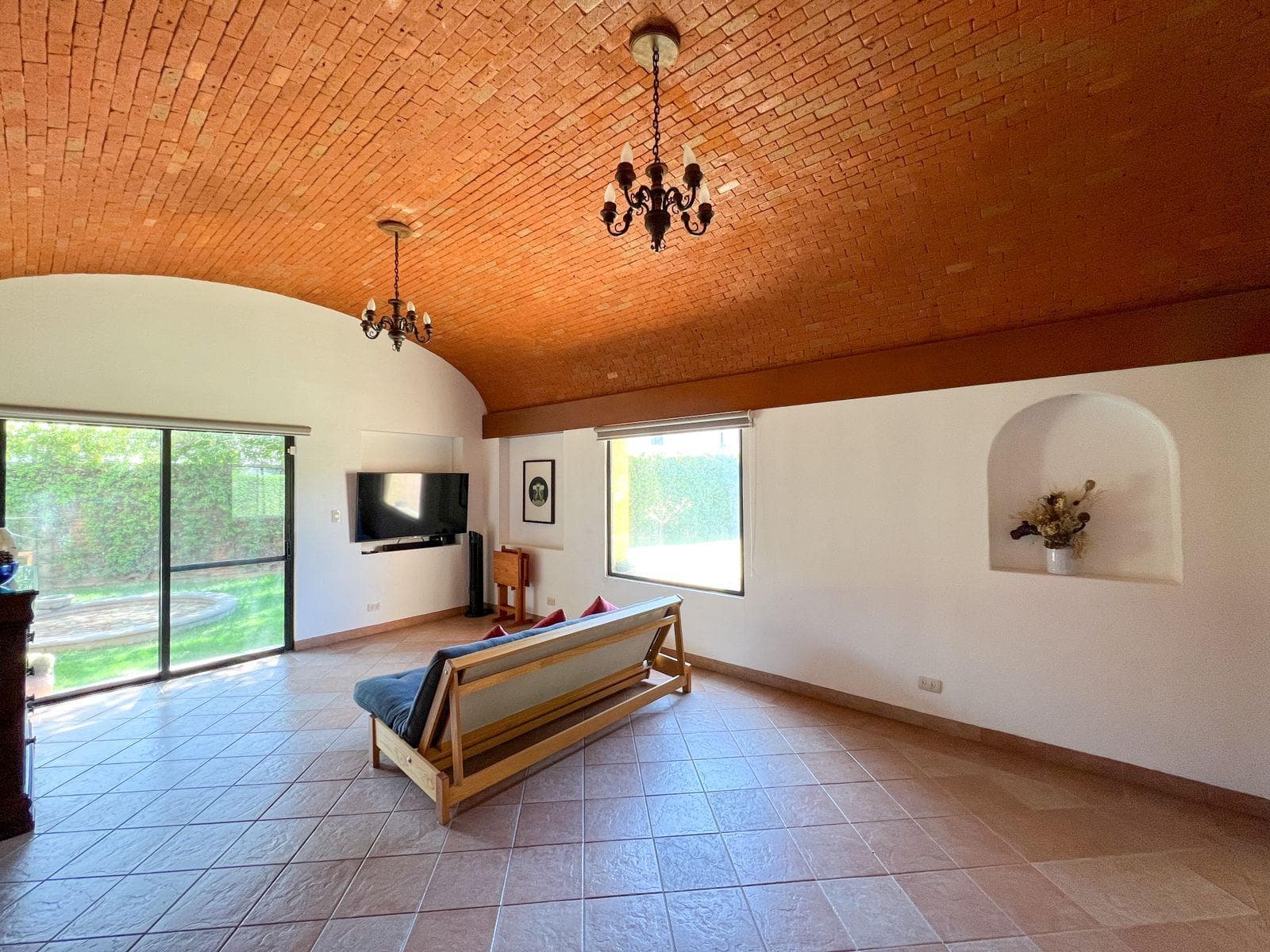 House for rent behind Plaza San Diego