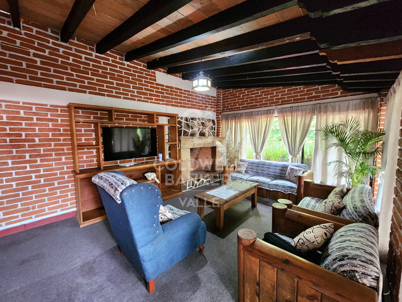 House for Rent in Valle de Bravo
