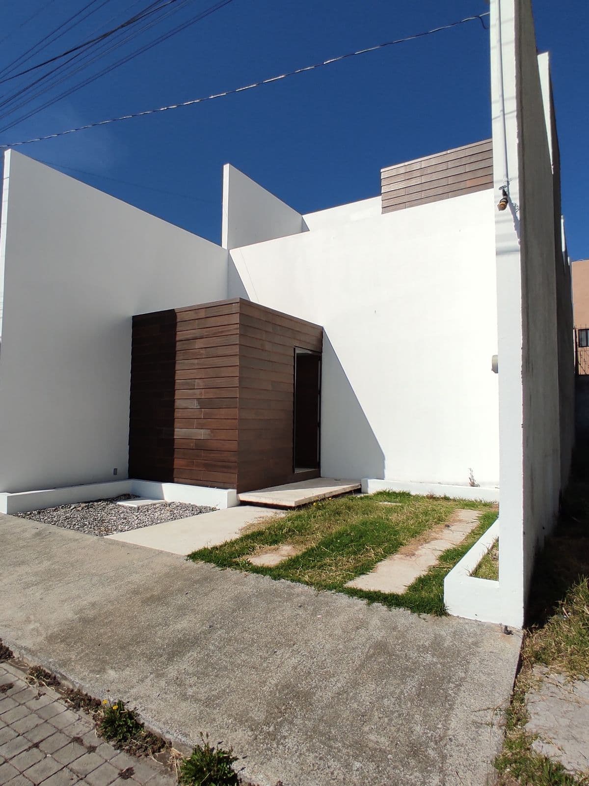 House - Jardines del Sur Subdivision