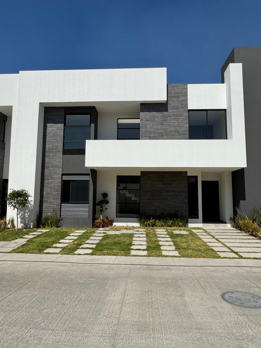 House for Sale on Camino Antiguo to Metepec, State of Mexico