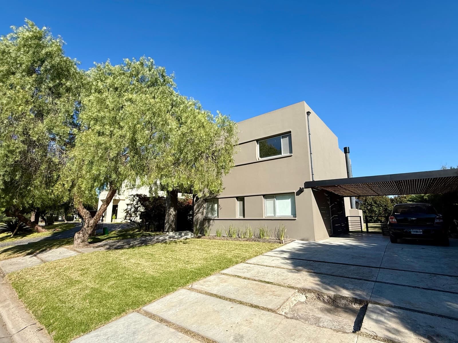 House for Sale in Santa Clara Villanueva