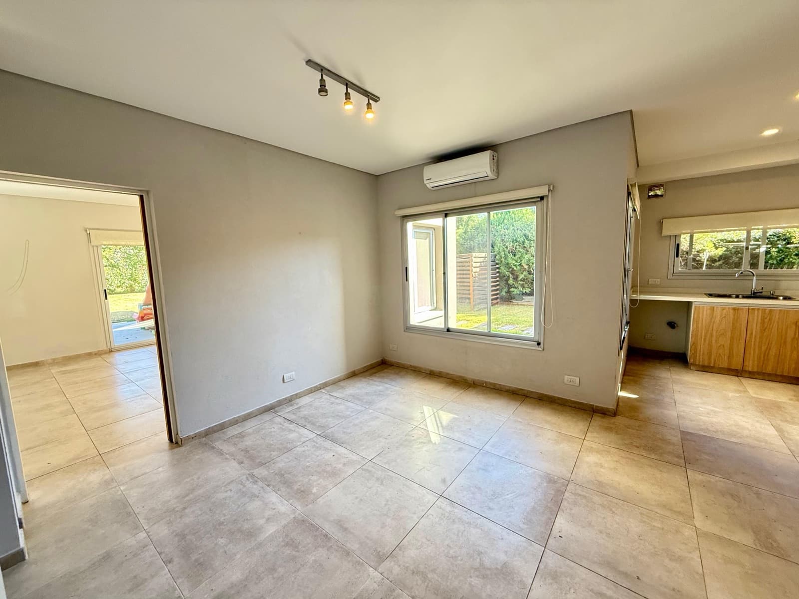 House for Sale in Santa Clara Villanueva