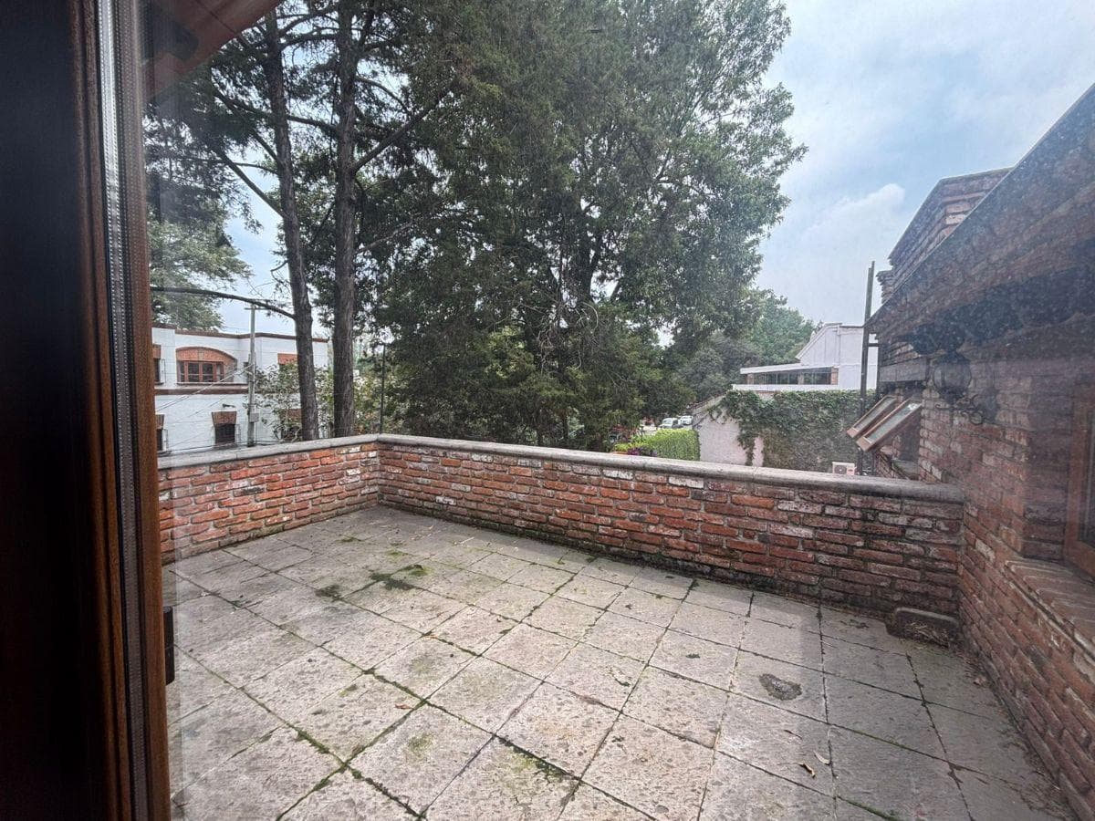House for Sale in Campestre San Ángel with Magazine-Worthy Finishes