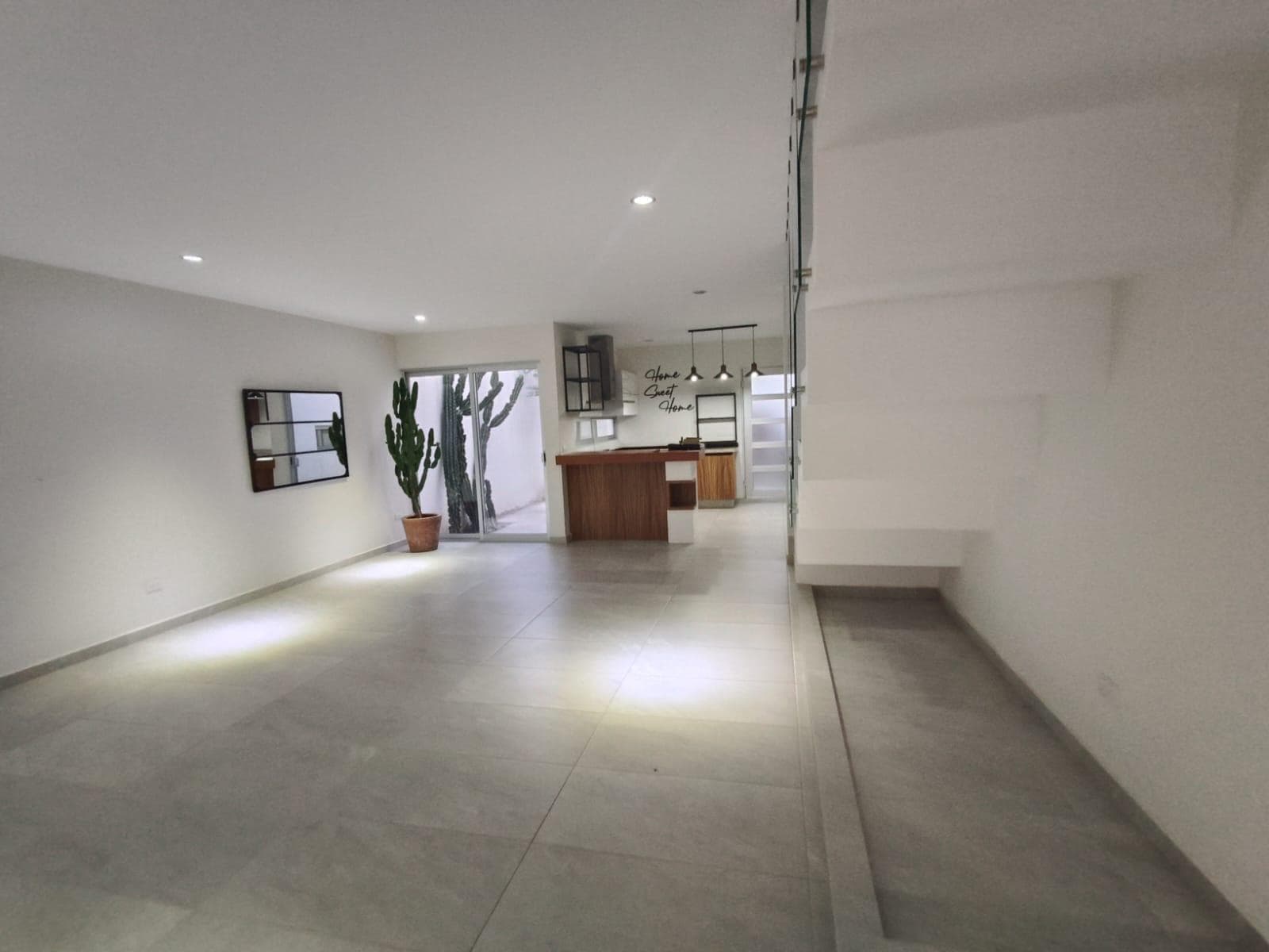 House for Rent in Pedregal de Shoestanth – A Balance Between Design and Tranquility