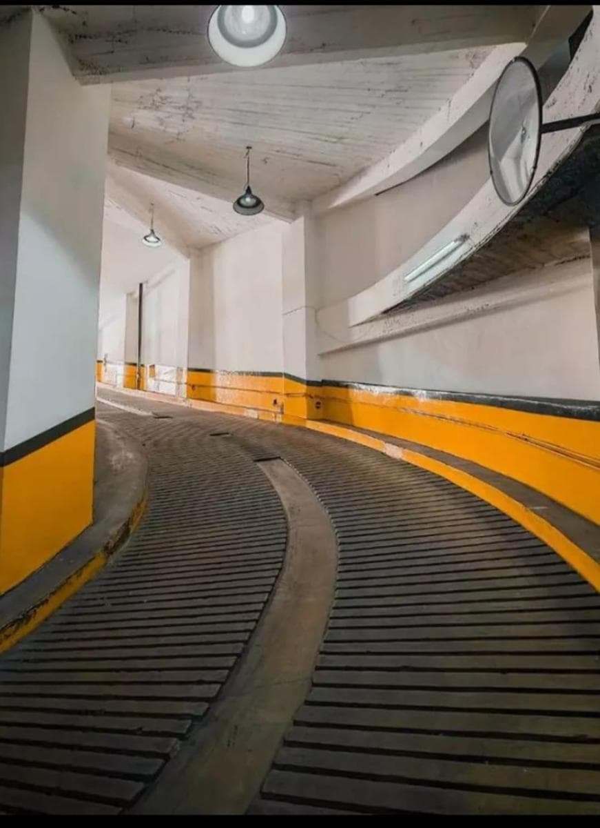 COVERED PARKING SPACE FOR SALE IN THE CONGRESO AREA, 24 HOURS