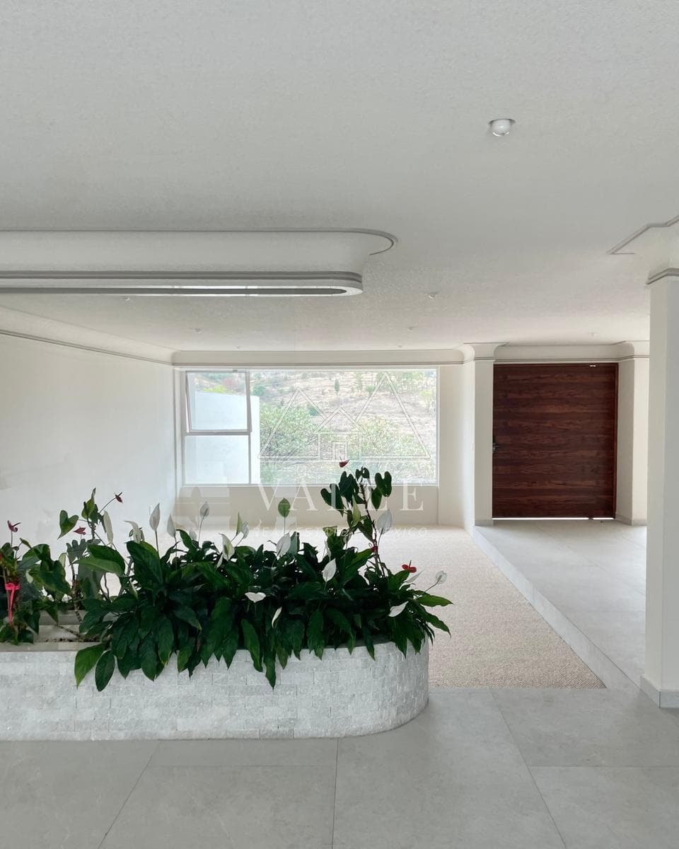 House for Sale in the Sixth Section of Lomas Verdes