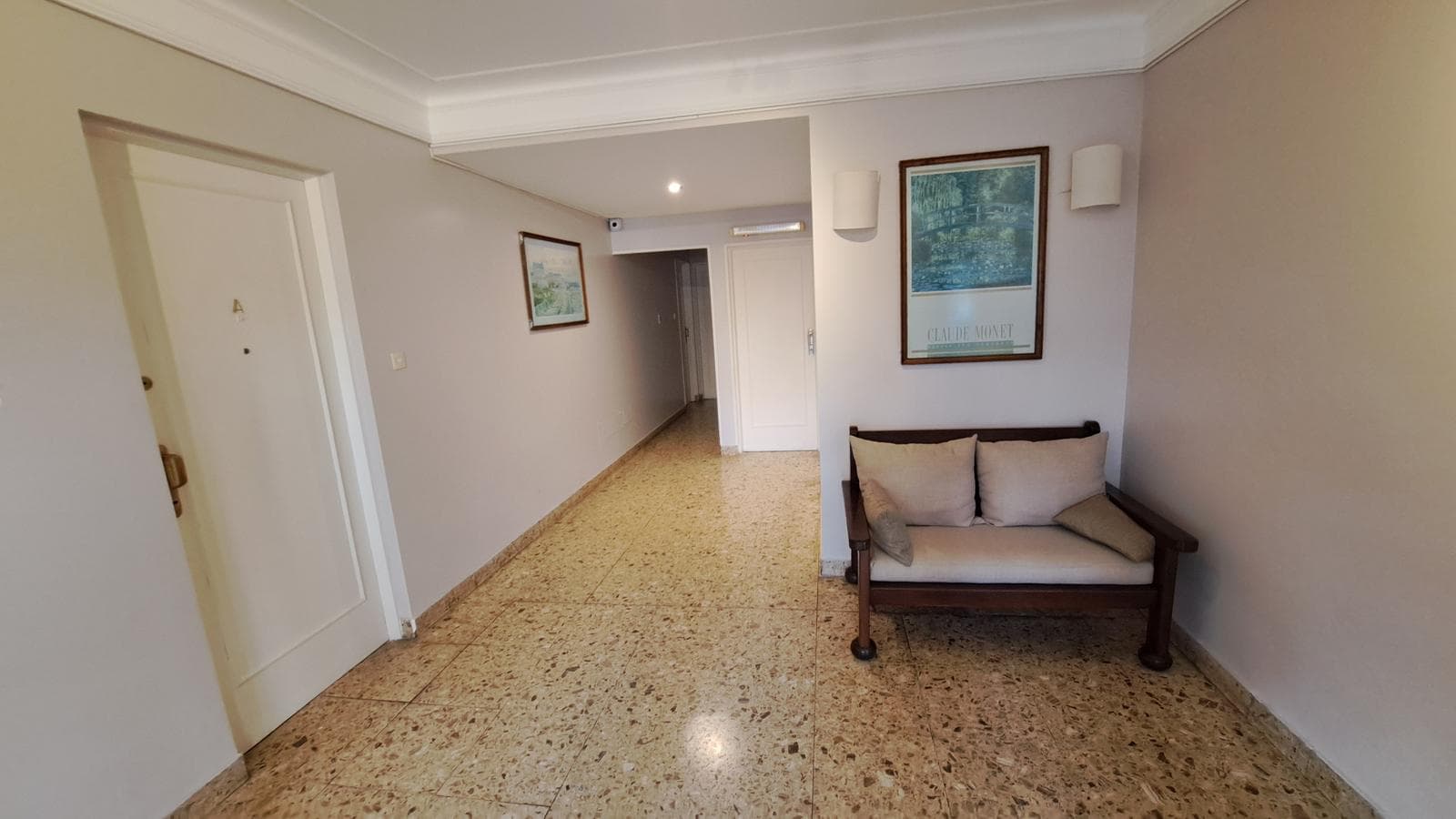 Very bright 4-room apartment for sale in San Isidro. Lease runs through December 2026