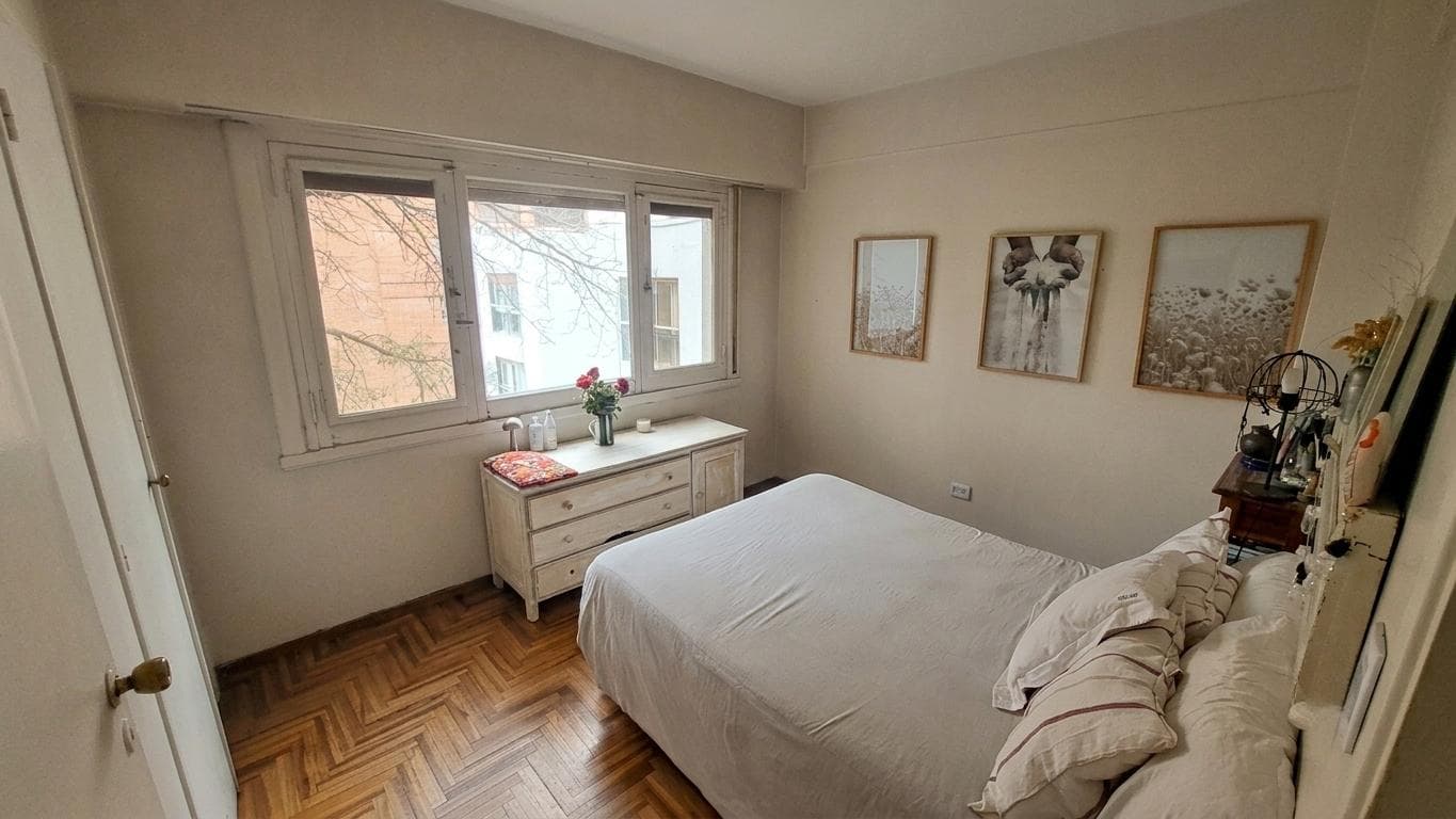 Very bright 4-room apartment for sale in San Isidro. Lease runs through December 2026