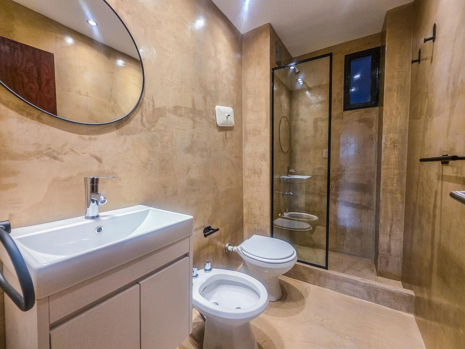 FOR SALE - 3-Bedroom Apartment, Downtown - Rosario