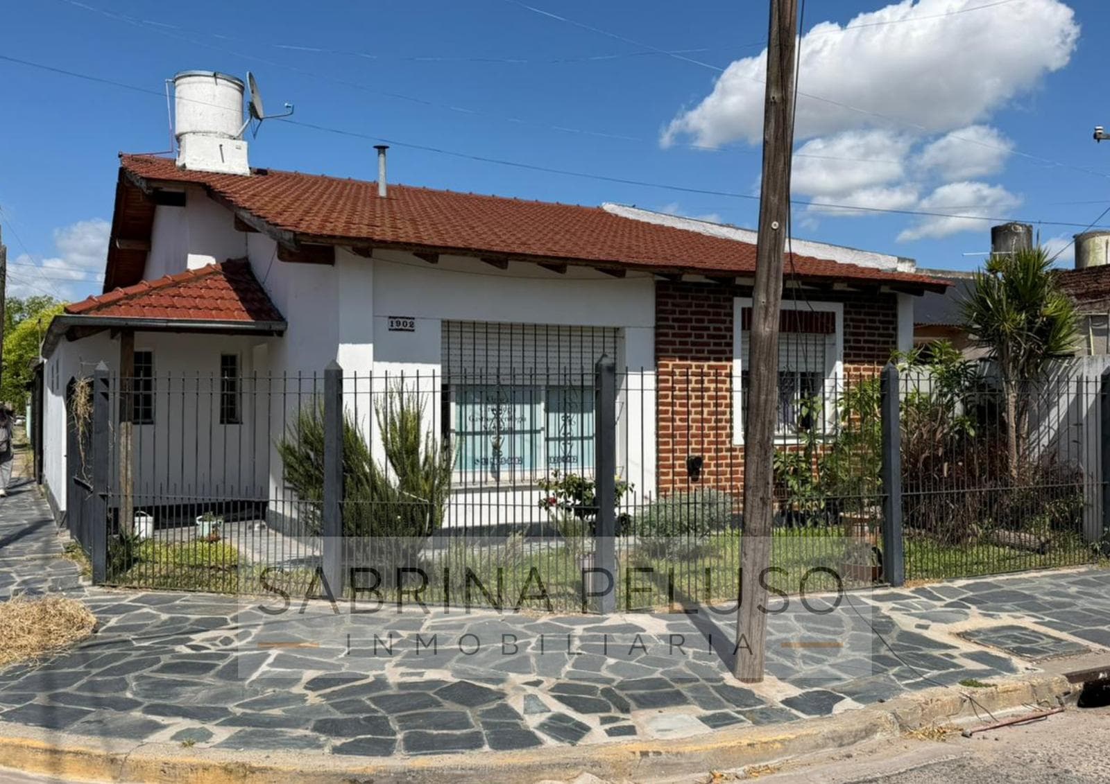 RENTAL: 3-Room House in North Merlo