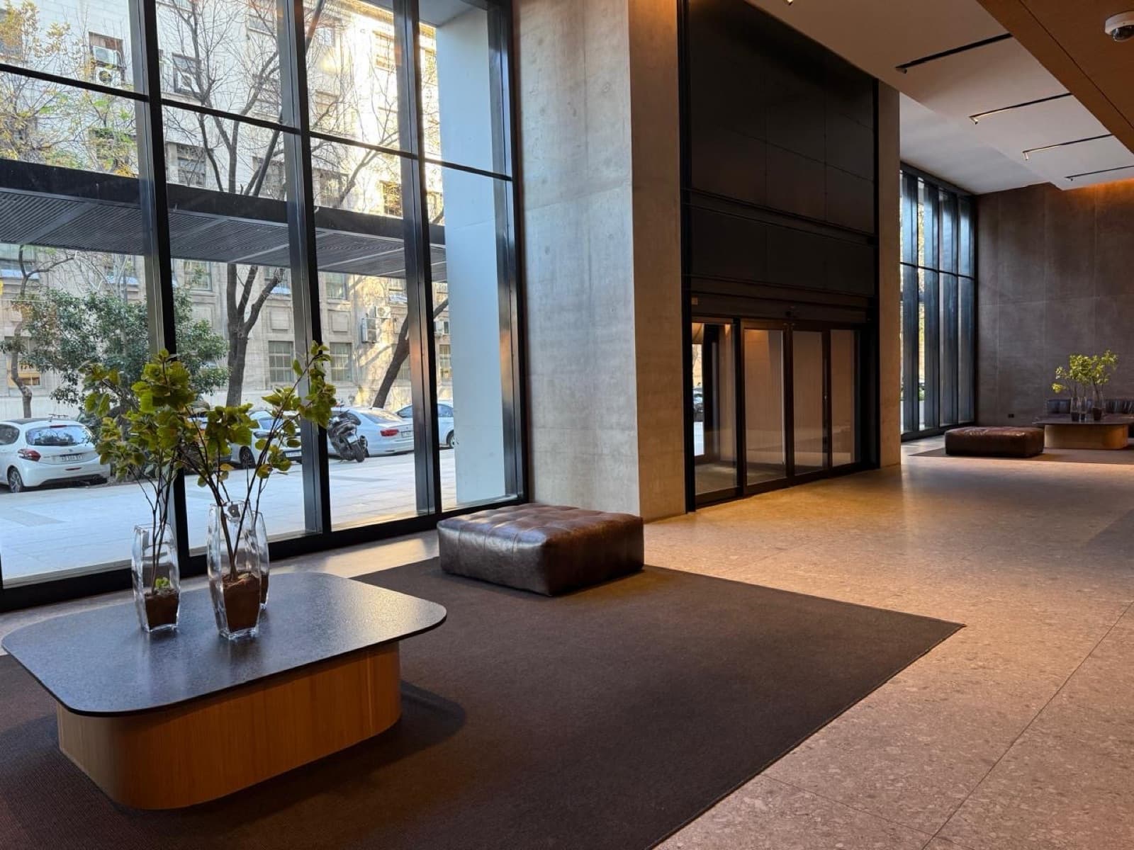 Apartment for sale in Puerto Madero: brand-new 3-room unit with a parking space and an unobstructed view of the dock