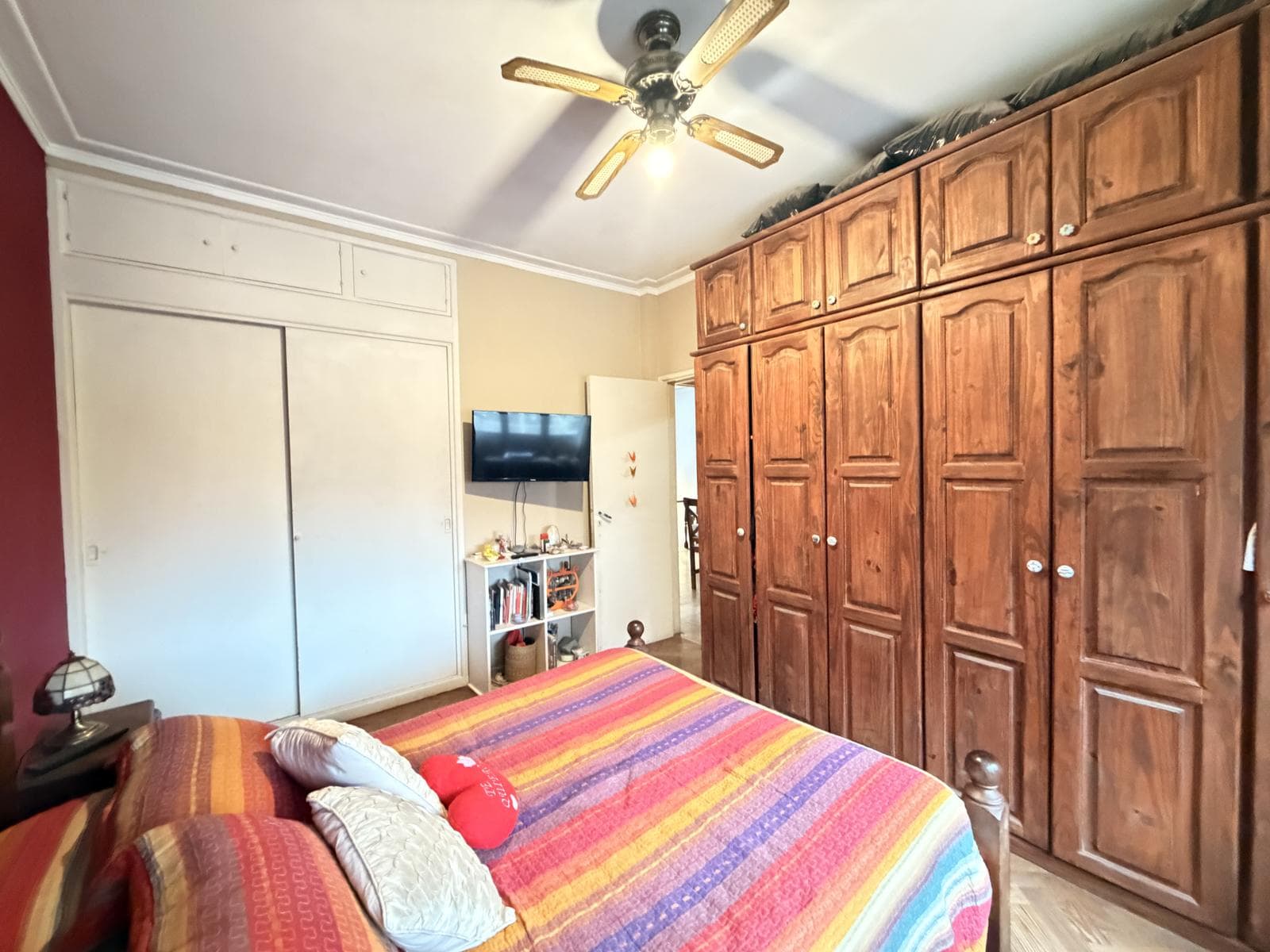 Two houses on one lot, 5 bedrooms, garage, workshop, historic district of General Pacheco.