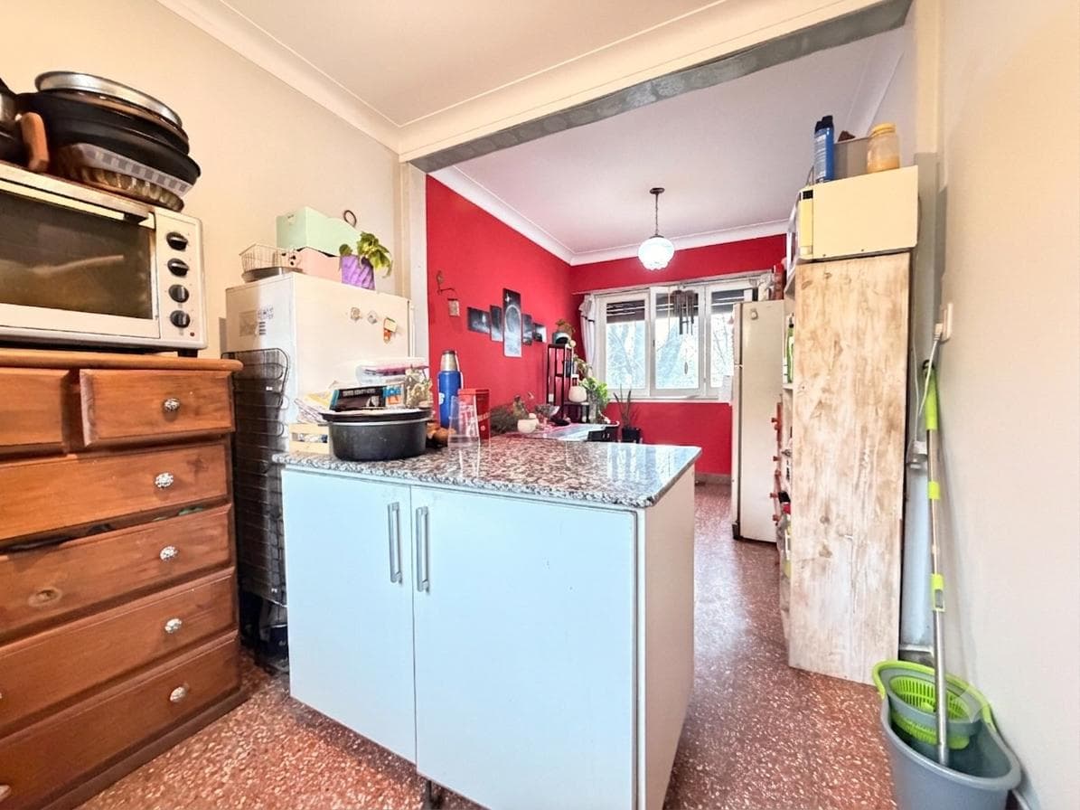 Two houses on one lot, 5 bedrooms, garage, workshop, historic district of General Pacheco.