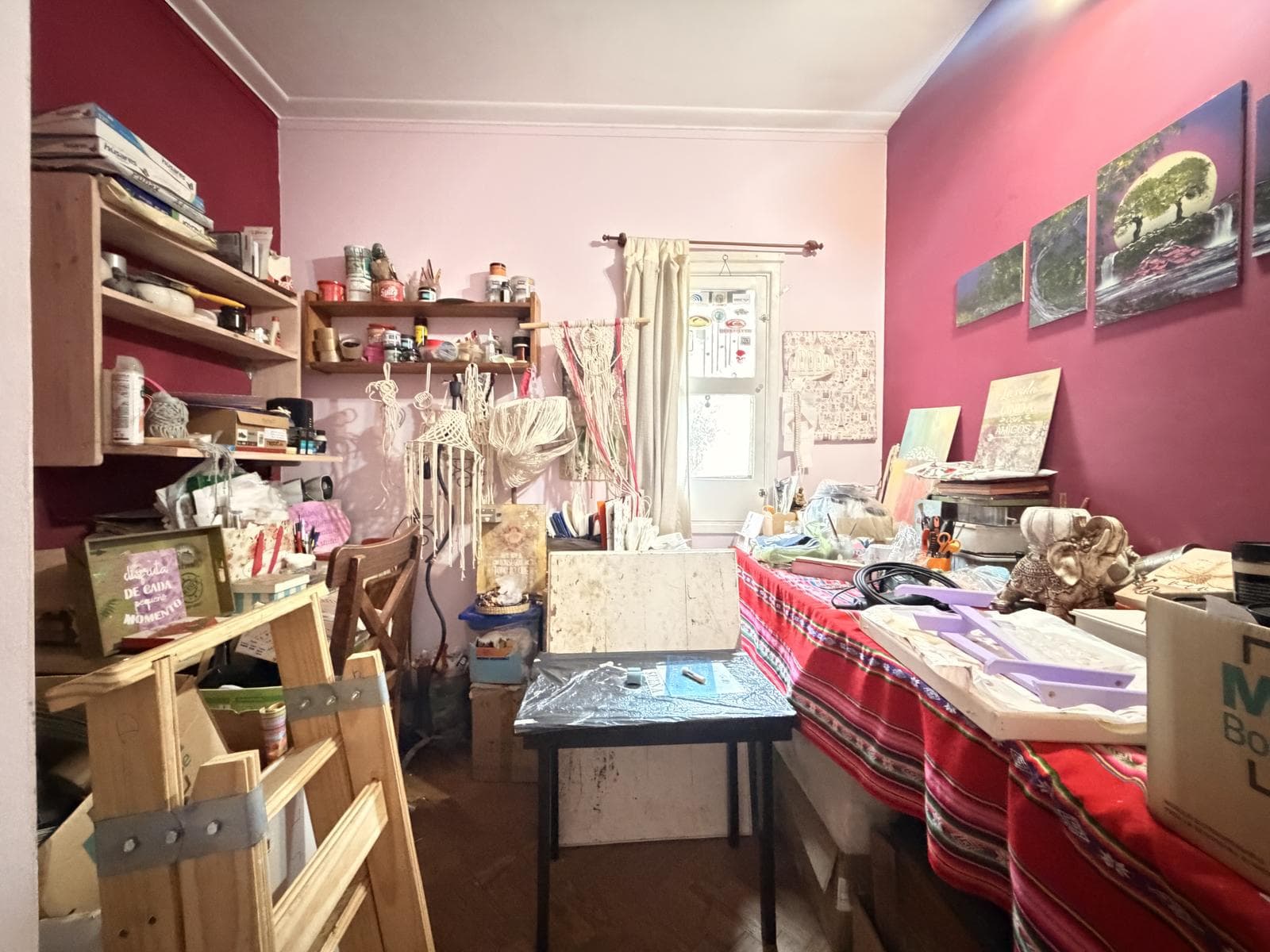 Two houses on one lot, 5 bedrooms, garage, workshop, historic district of General Pacheco.