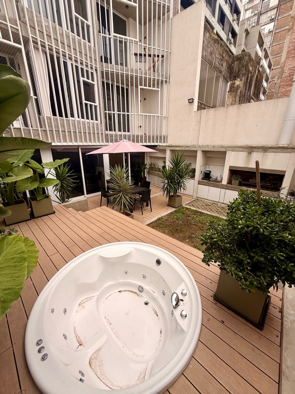 TWO BEDROOMS / MODERN DESIGN / BACKYARD WITH GRILL AND HOT TUB; ASK ABOUT GARAGE AVAILABILITY