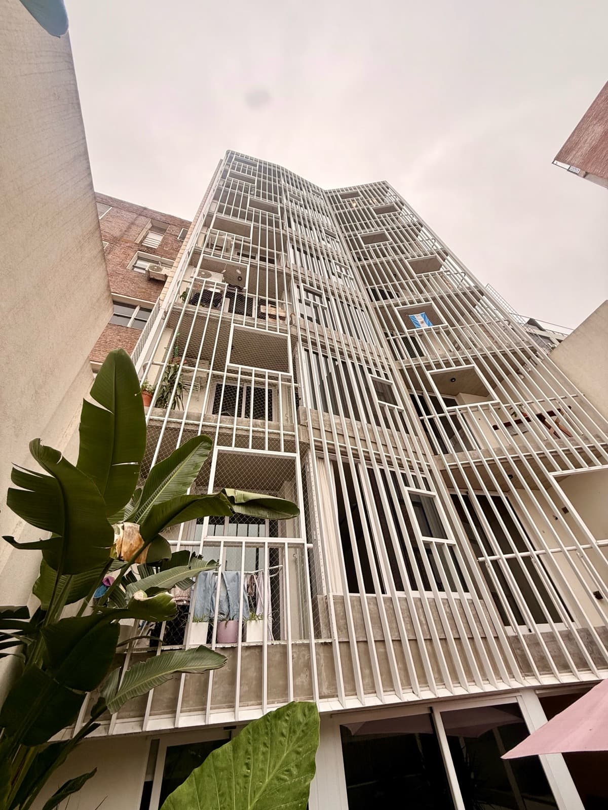 TWO BEDROOMS / MODERN DESIGN / BACKYARD WITH GRILL AND HOT TUB; ASK ABOUT GARAGE AVAILABILITY