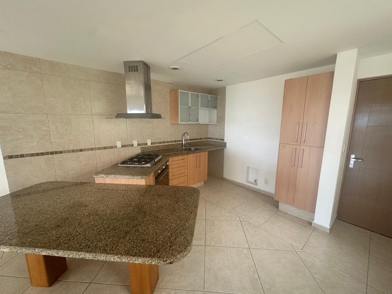 APARTMENT FOR RENT IN VILLALTA EL TABLE