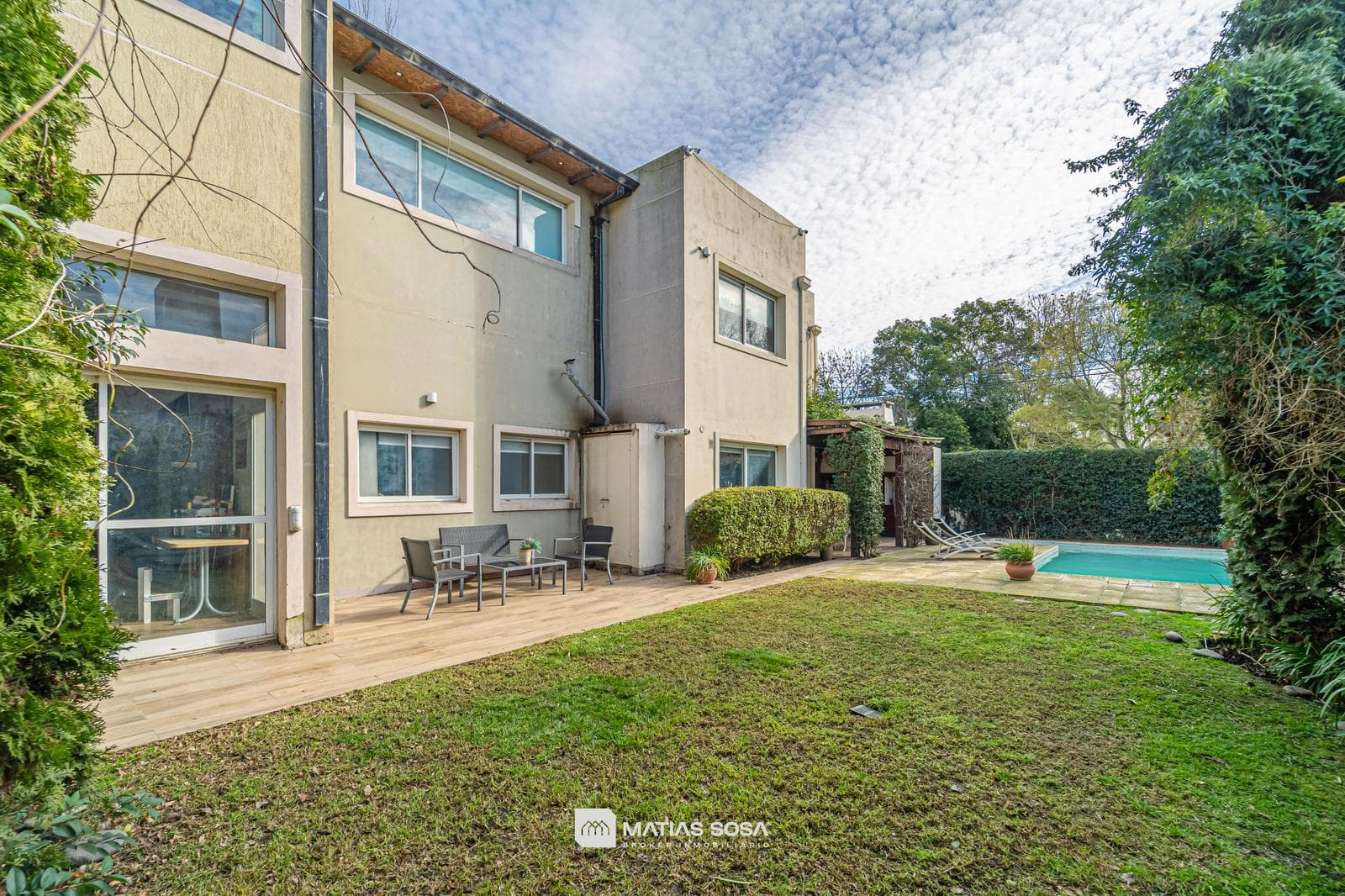 House - Rationalist Style - Los Pinares - Mar del Plata - Pool - Garden - Outdoor Dining Area - Grill