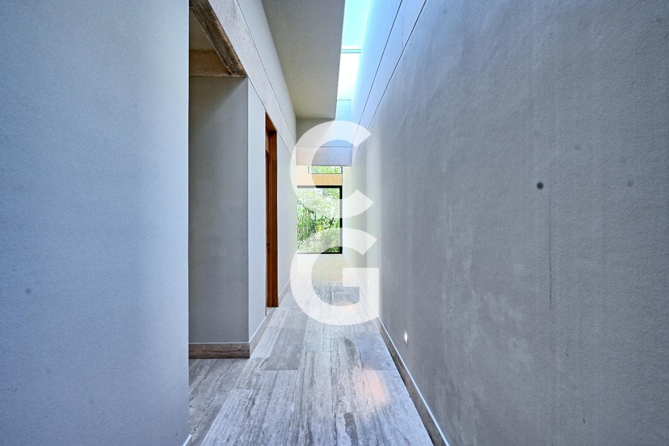 House for Sale in Cancún in the Vía Cumbres Residential Complex with a Pool