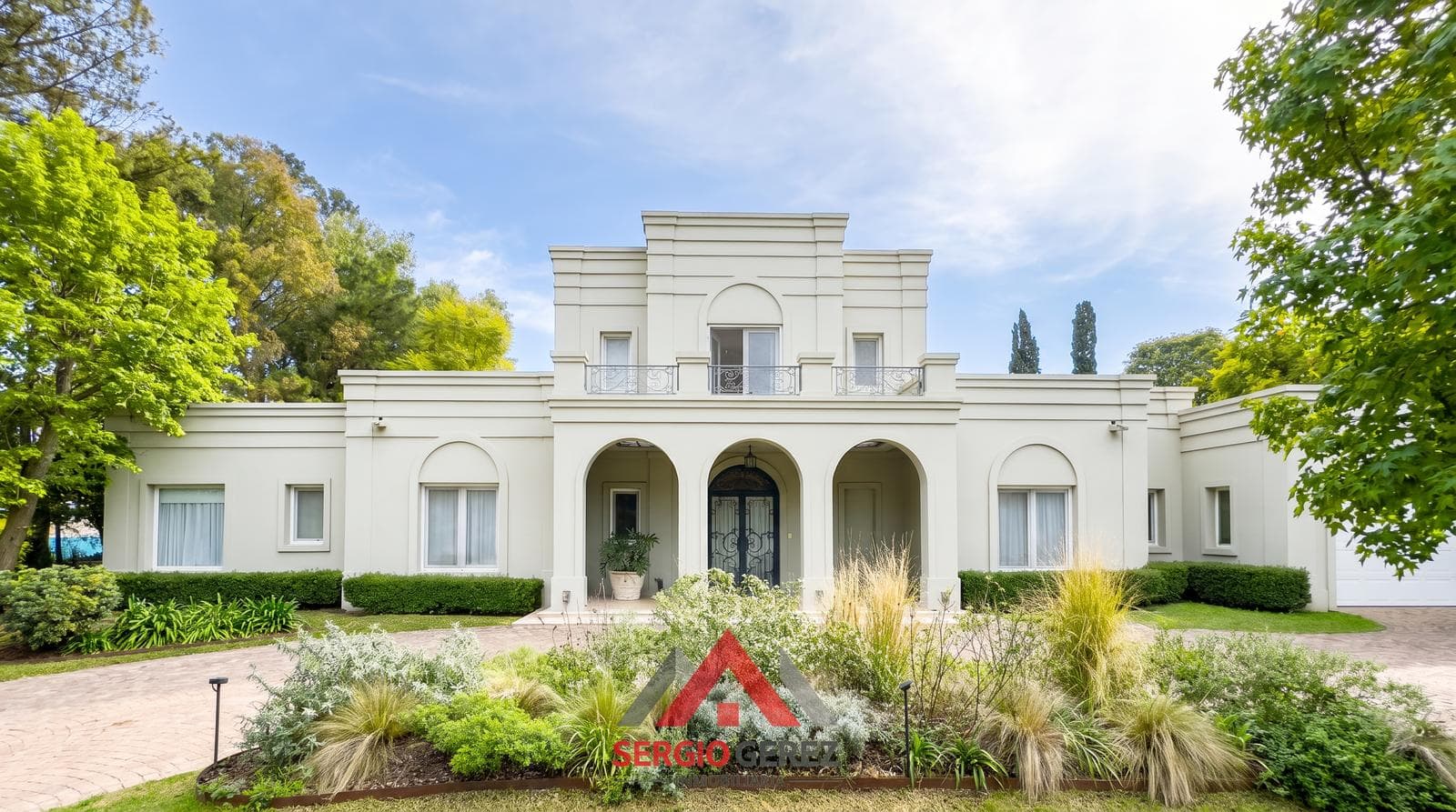 House in San Diego C.C.