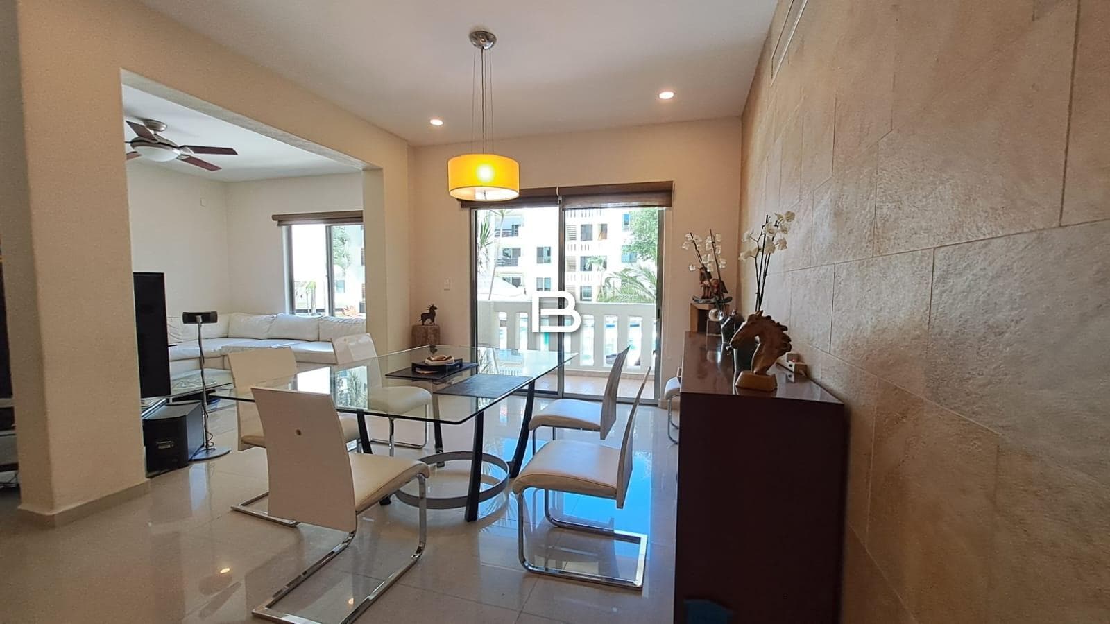 Apartment in Superblock 17