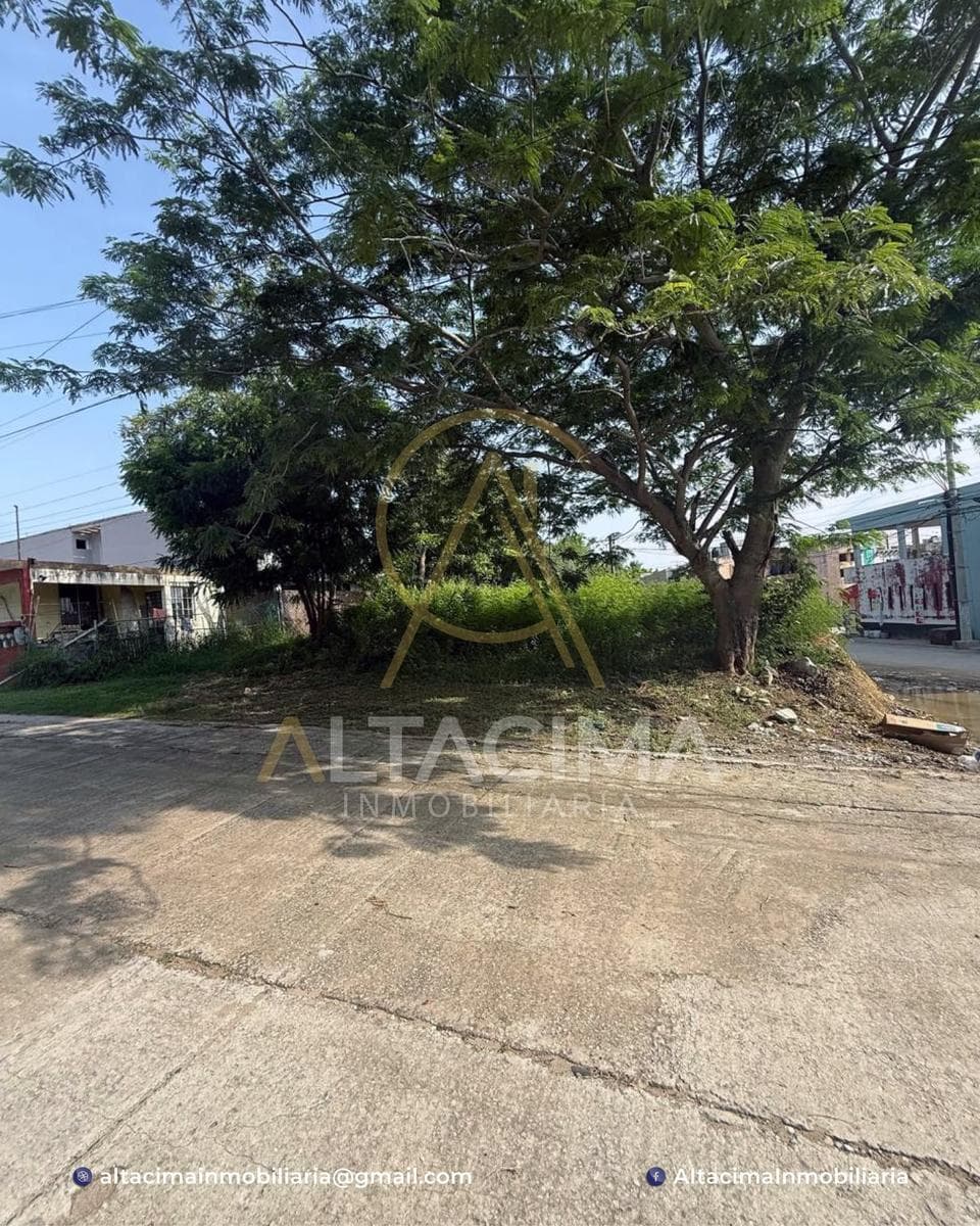 House in Unidad Nacional