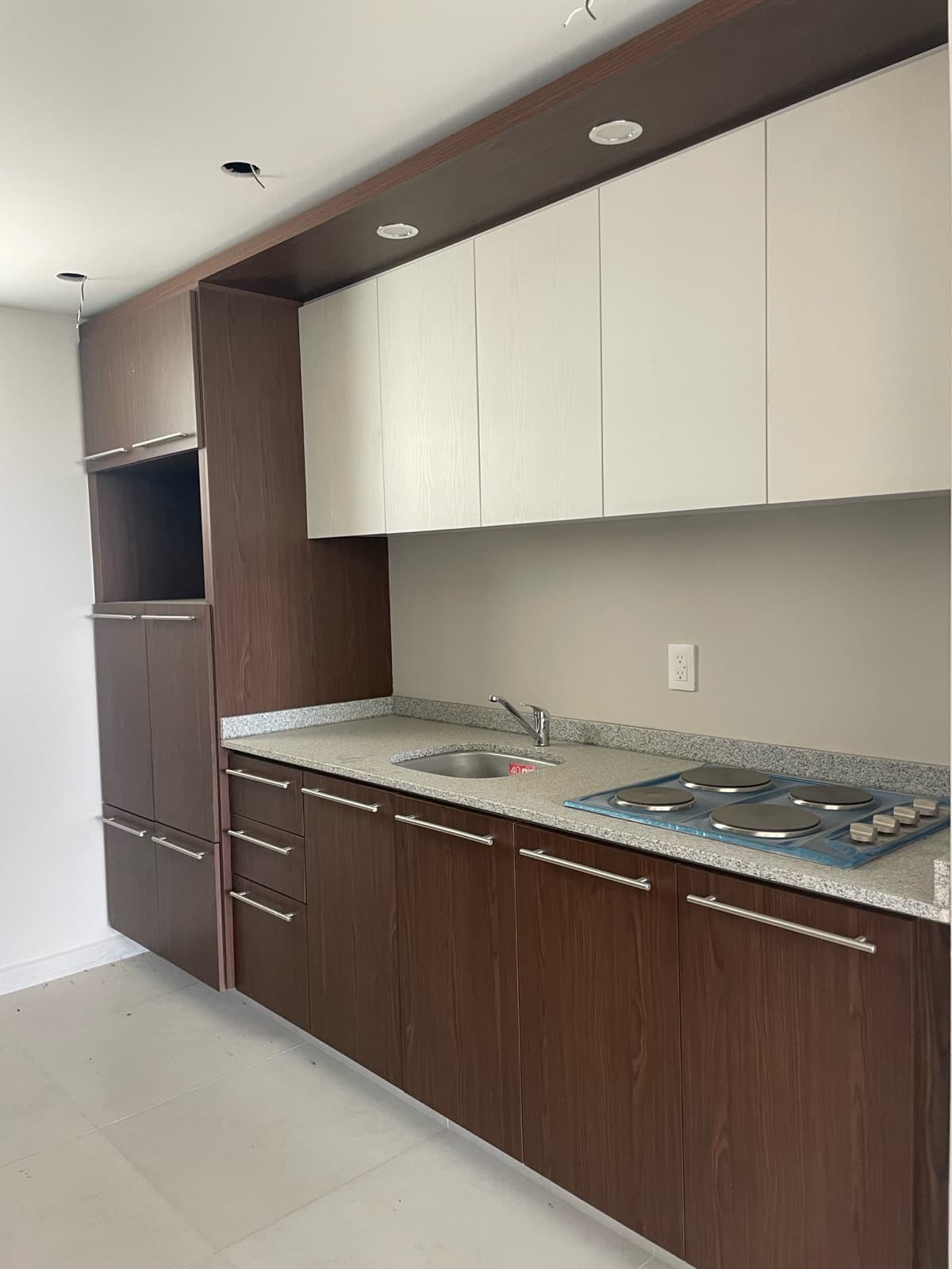 Apartment - Esmeralda Area