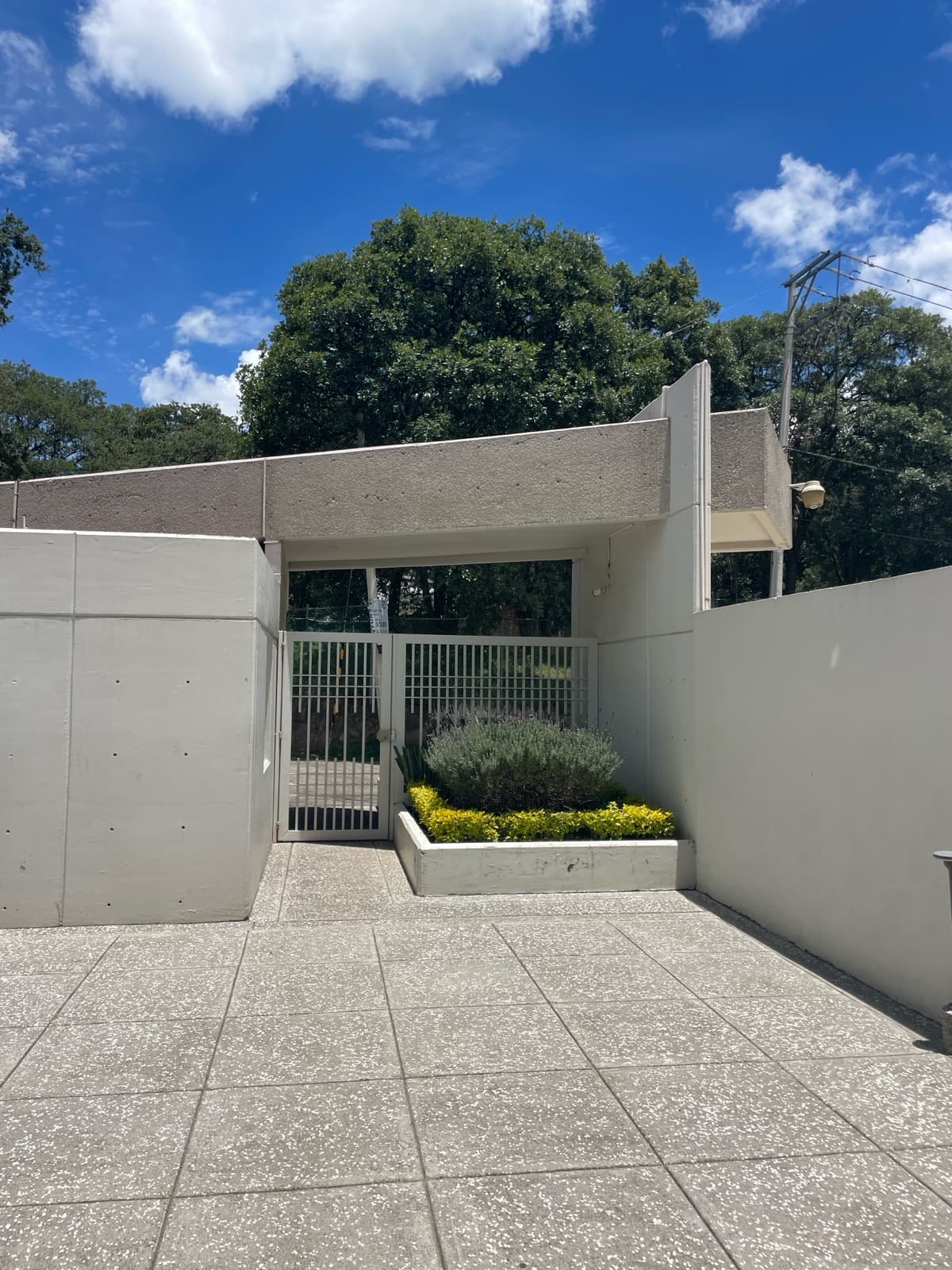 Apartment - Esmeralda Area