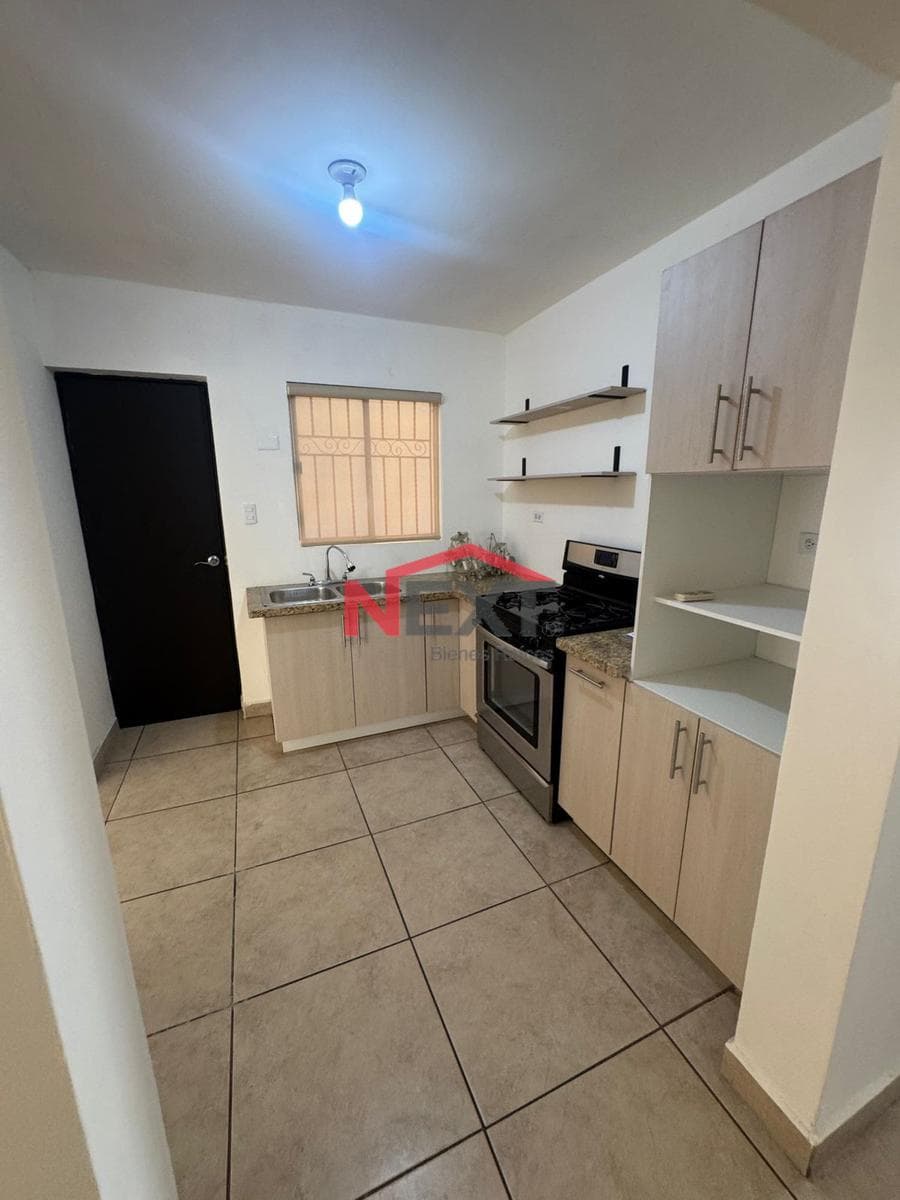 HOUSE FOR RENT IN THE VALLE GRANDE NEIGHBORHOOD