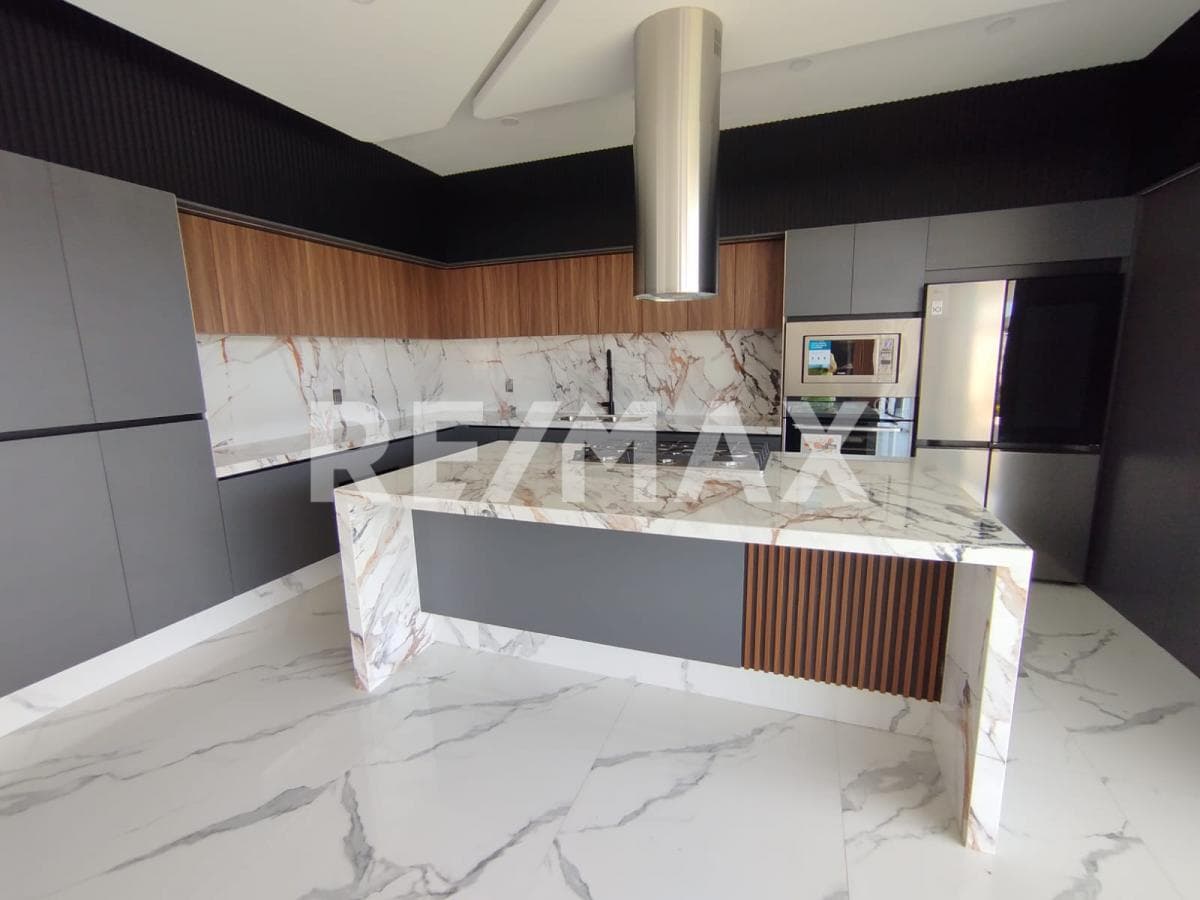 House for Sale in Morelos, Lomas de Cocoyoc Subdivision