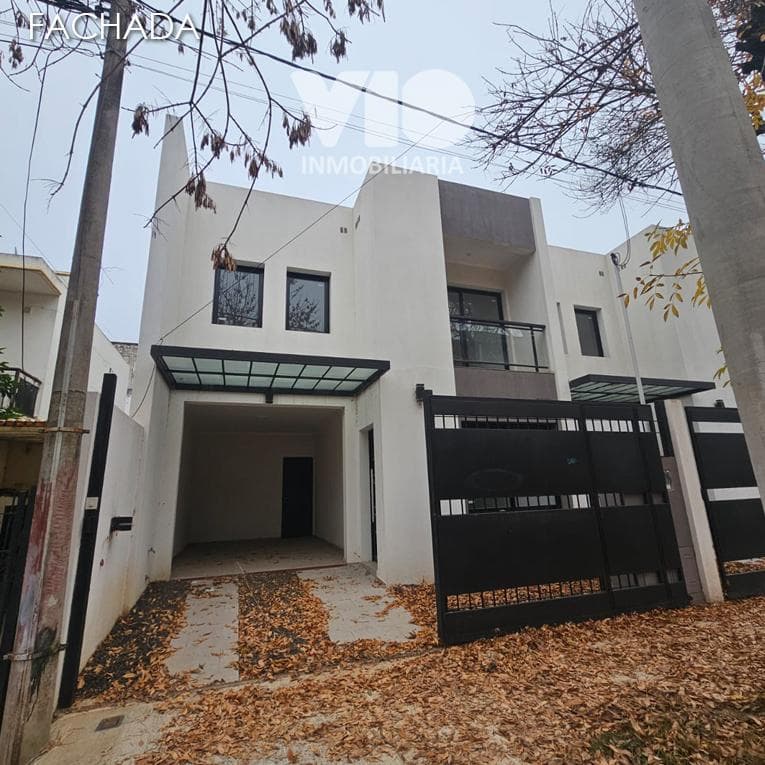 Brand-new, centrally located duplex in Colón