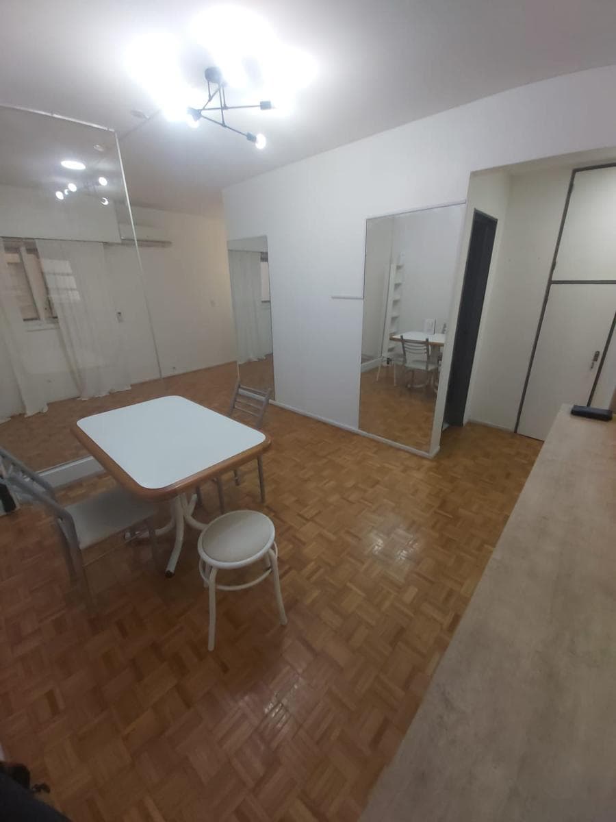 Impeccable studio apartment. Av. Córdoba and Jean Jaures. RECOLETA