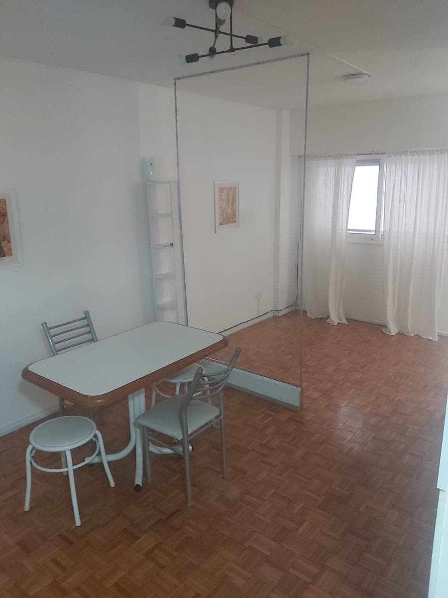 Impeccable studio apartment. Av. Córdoba and Jean Jaures. RECOLETA