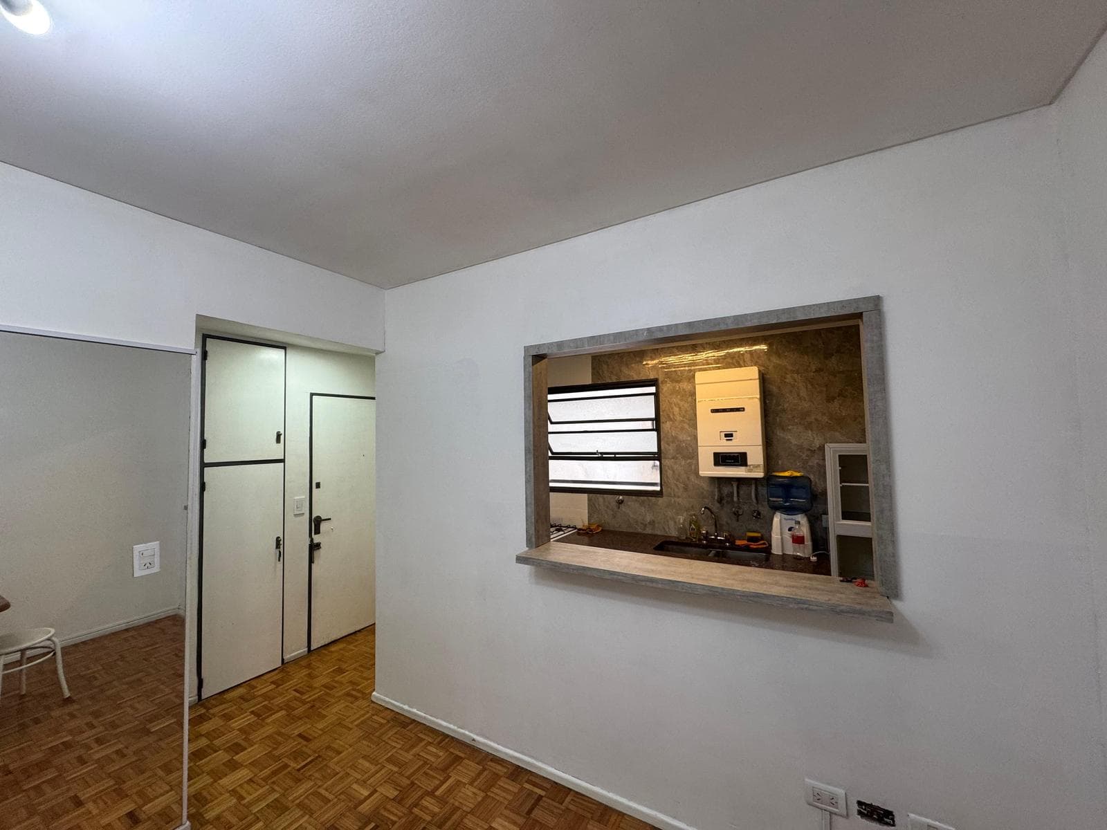 Impeccable studio apartment. Av. Córdoba and Jean Jaures. RECOLETA