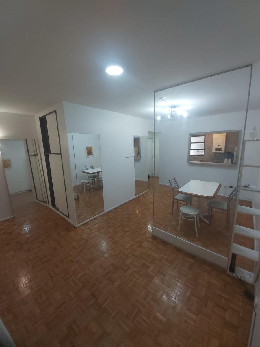 Impeccable studio apartment. Av. Córdoba and Jean Jaures. RECOLETA