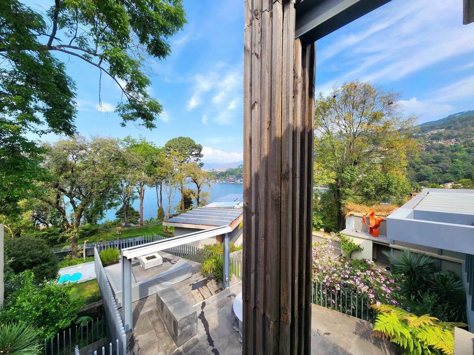 House for Sale with a Lake View in Avándaro