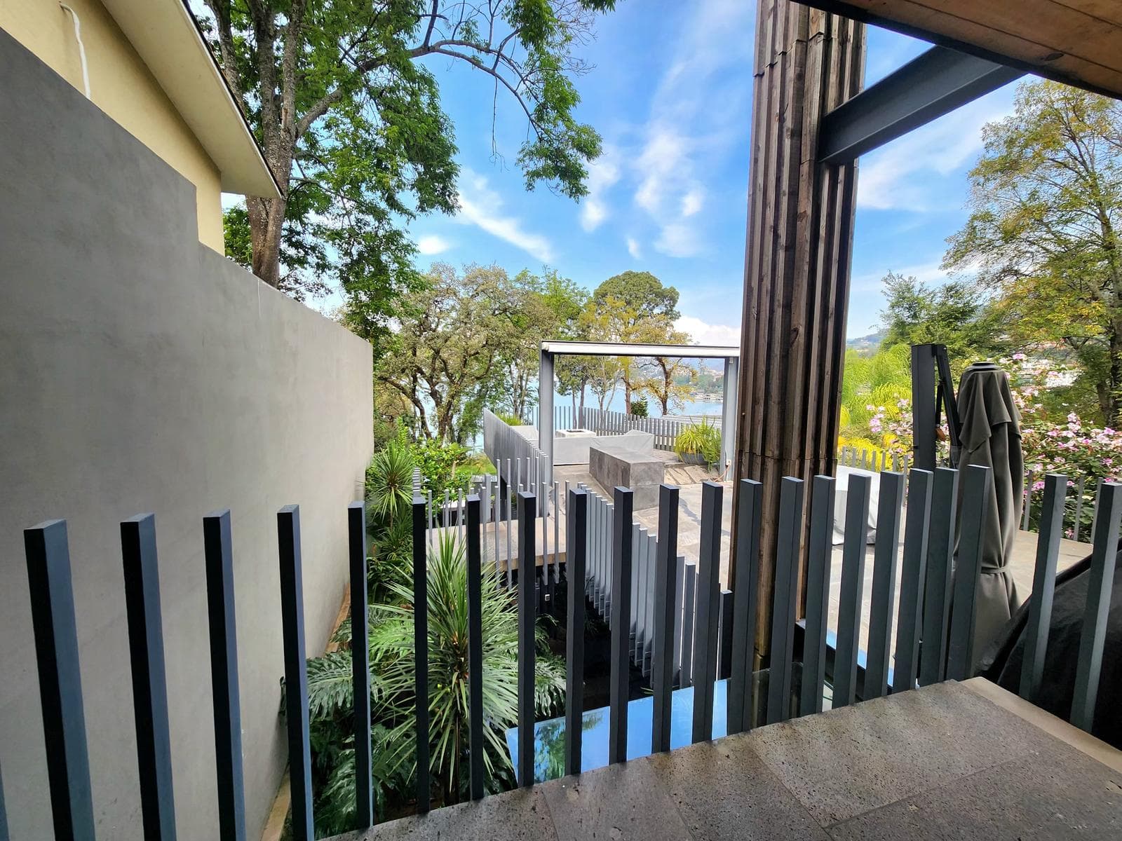 House for Sale with a Lake View in Avándaro