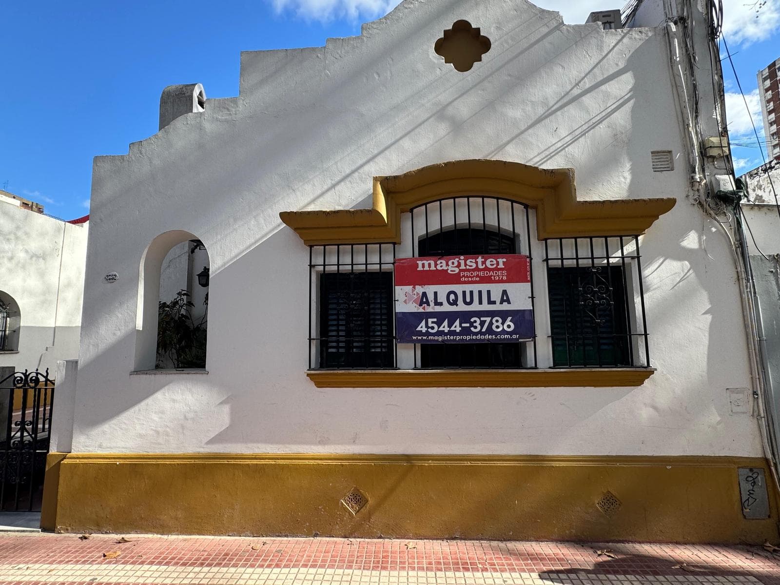 5-ROOM COMMERCIAL PROPERTY IN THE CHINO NEIGHBORHOOD, BELGRANO