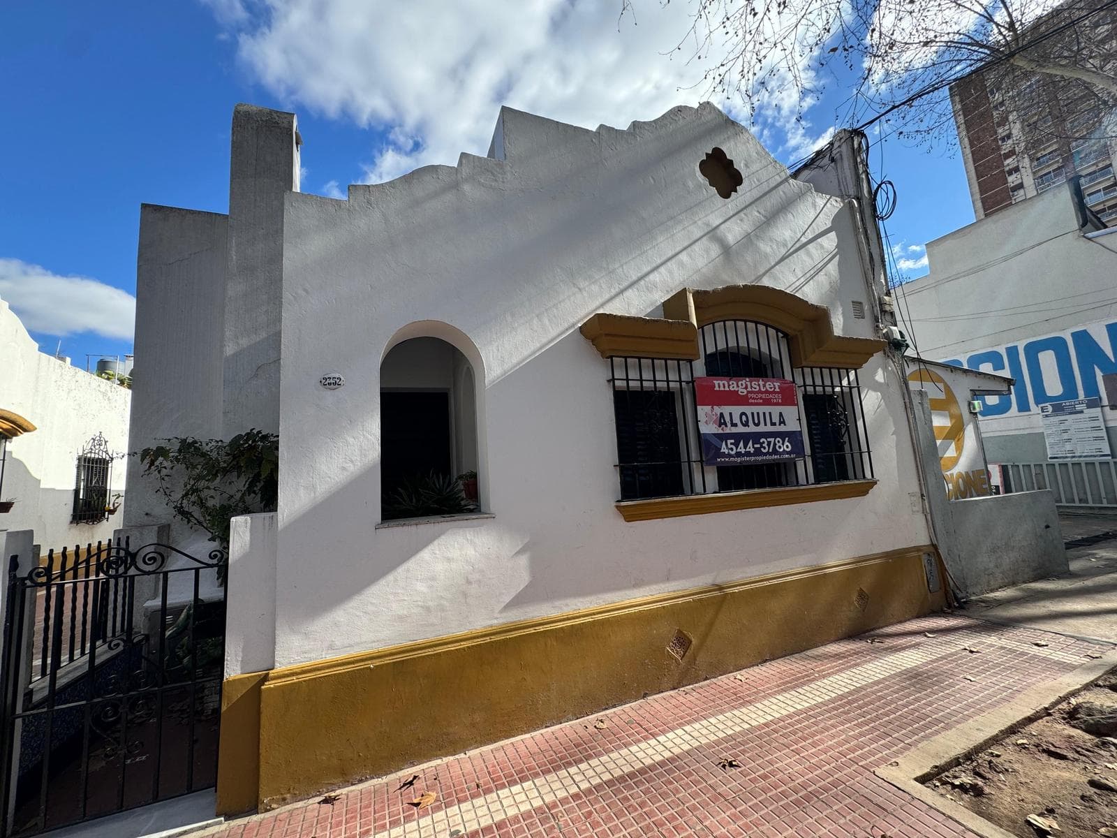 5-ROOM COMMERCIAL PROPERTY IN THE CHINO NEIGHBORHOOD, BELGRANO