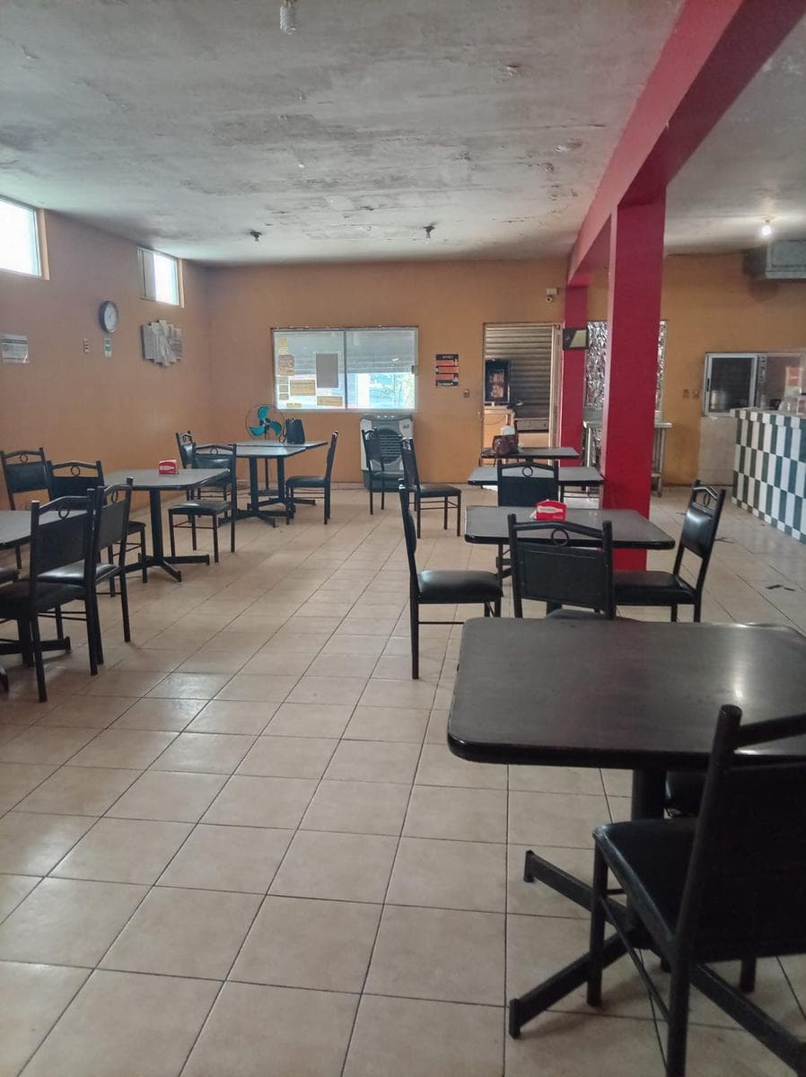 Commercial Space for Rent on Paseo de los Leones Avenue, Monterrey, N.L.