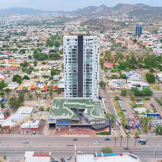 Penthouse for sale in the Parkview Pitic Tower.