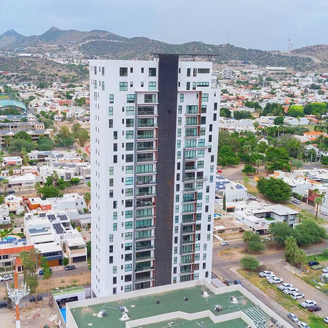 Penthouse for sale in the Parkview Pitic Tower.