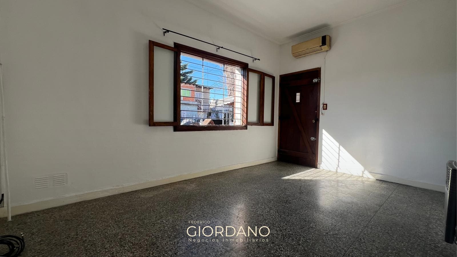 3-Room House for Sale in Quilmes Oeste